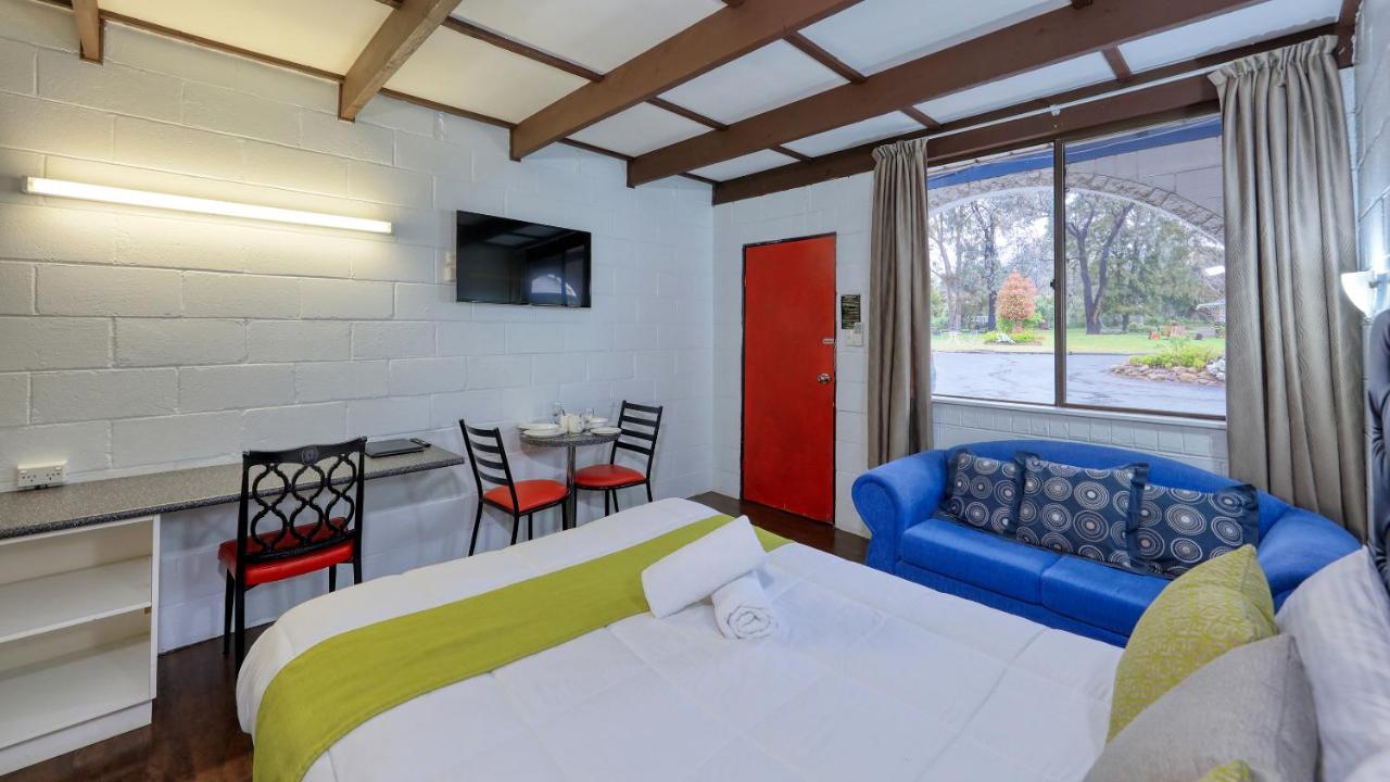 Azalea Motel Coonabarabran Εξωτερικό φωτογραφία