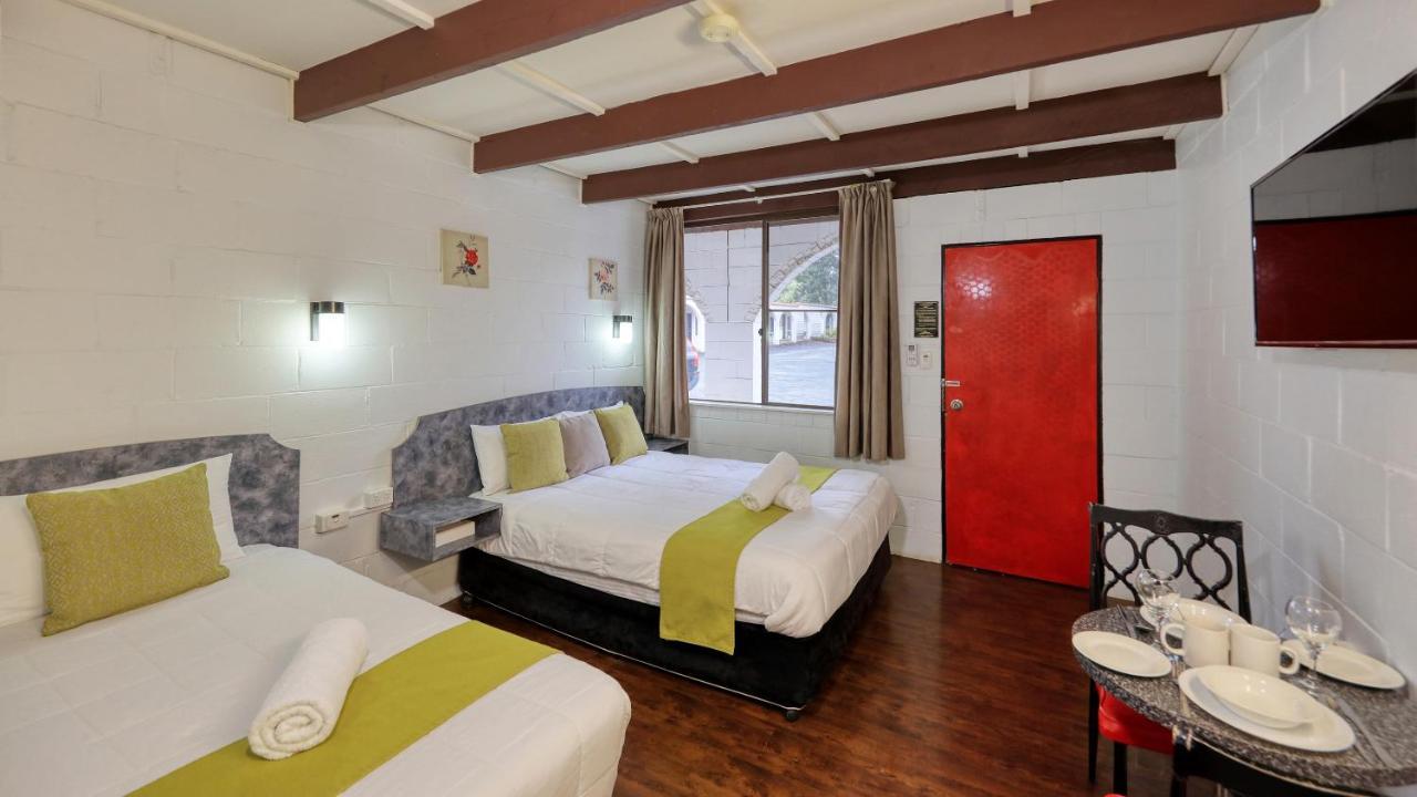 Azalea Motel Coonabarabran Εξωτερικό φωτογραφία