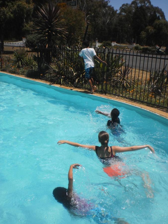 Azalea Motel Coonabarabran Εξωτερικό φωτογραφία