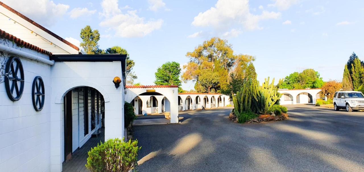 Azalea Motel Coonabarabran Εξωτερικό φωτογραφία